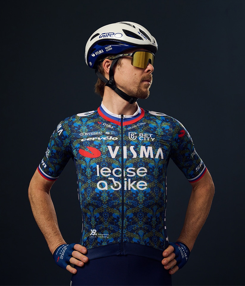 Team Visma | Lease a Bike rider portrait